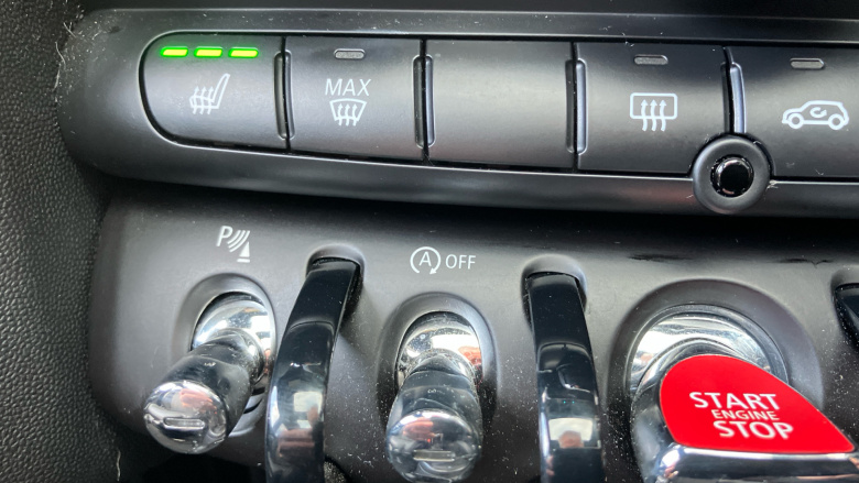 MINI Hatchback 1.5 Cooper Exclusive Premium Plus 5dr Auto Petrol Hatchback